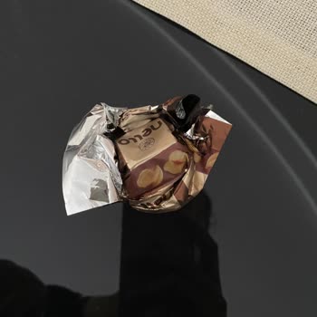 Bozuk Ve Yırtık Çikolata Paketleri, Yanıtsız Satıcı