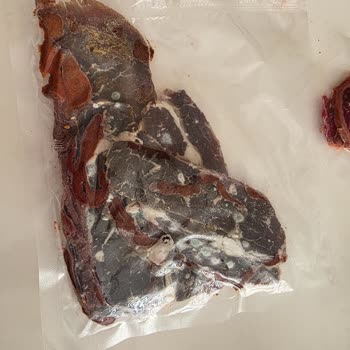 Kapkara Ve Küflenen Pastırma İçin İade Reddi Ve Değişim Talebi