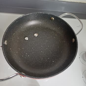 Korkmaz Zeta Omlet Setinde Patlayan Metal Parçalar Kullanıcı Güvenliğini Tehdit Ediyor