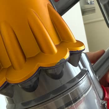 Dyson V12 Halı Başlığı Çabuk Kırılıyor, 6 Bin TL Servis Ücreti Talebi