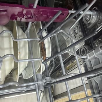 Arçelik Bulaşık Makinesinde Sepetlerin Paslanması Ve Yüksek Servis Ücreti