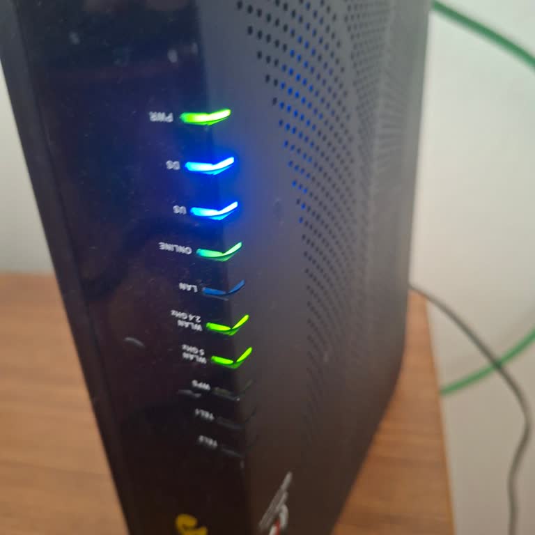 Modemde Sürekli Mavi Işıklar Ve İnternet Kesintisi