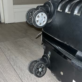 Gazipaşa’da Kırık Bavul İçin THY’ye Acil Telafi Talebi