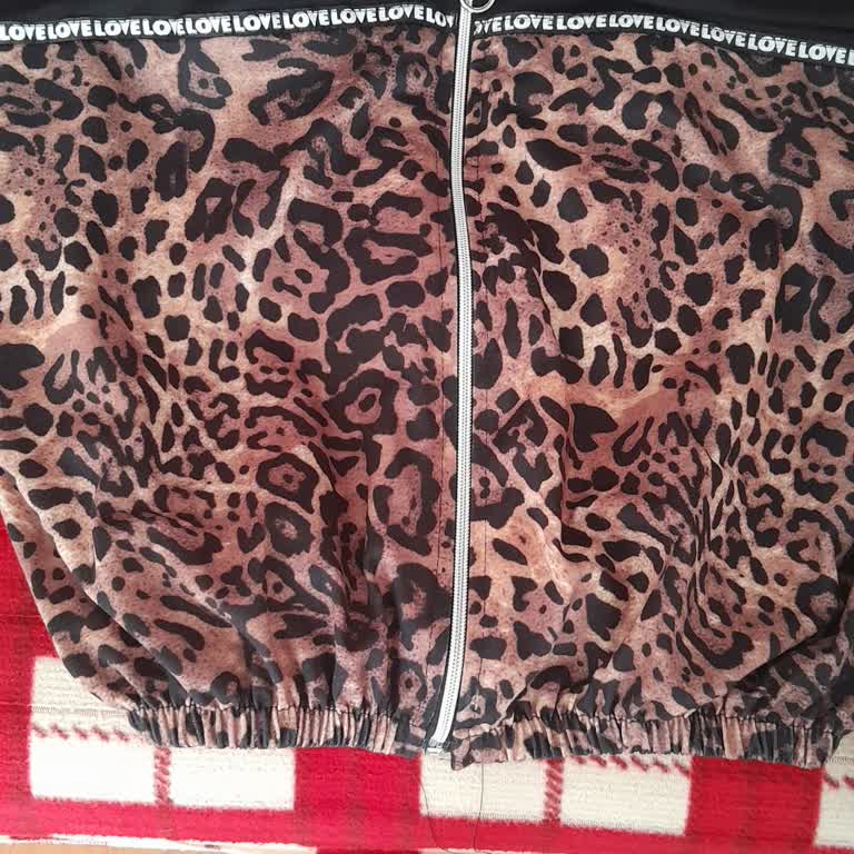 Leopar Desenli Takımımın Pantolonu Eksik Gönderildi Acil Çözüm Bekliyorum