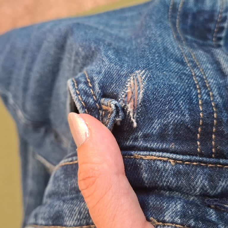 Mavi Ayıplı Kot Pantolon İçin Hızlı Çözüm Talebi