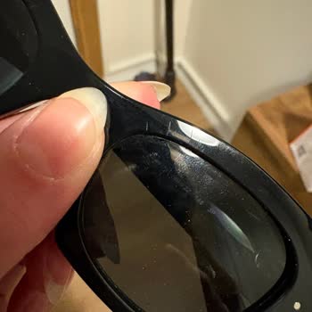 Teslim Aldığım Rayban Gözlüğü Çizik Ve Kırık Çıktı, Şikayetim Reddedildi