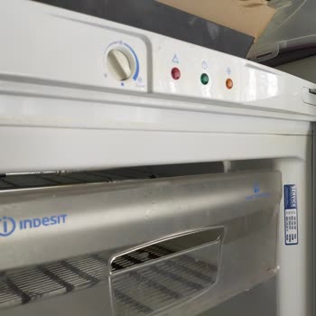 Indesit Derin Dondurucuda Paslanma Sorunu Ve İlgisiz Müşteri Hizmetleri