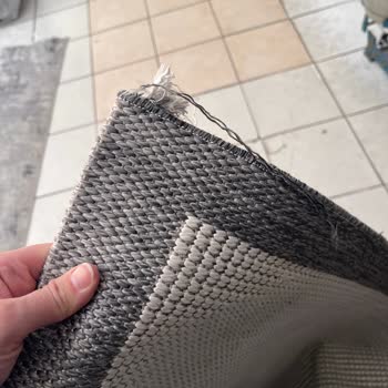 Nun Halı'dan Sisal Halıların Kenarları Ayrılıyor Ve Çözüm Talebi