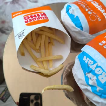 Getir Yemekte Bayat Burger Ve Patates İçin Tam İade Talebi