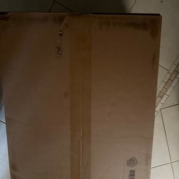 Hasarlı Koliyle Gelen Samsung Projeksiyon Cihazı İçin Değişim Talebi