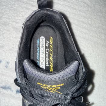 Hepsiburada Skechers D'LUX Journey Ayakkabısında Ön Bölüm Çatlaması ve Ücretsiz Değişim Talebi
