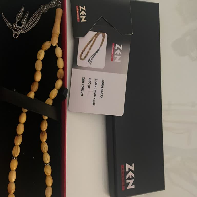 Zen Pırlanta'da Tesbihin Taşları Kendi Kendine Çatlıyor Ve Müşteri Hizmetine Ulaşılamıyor