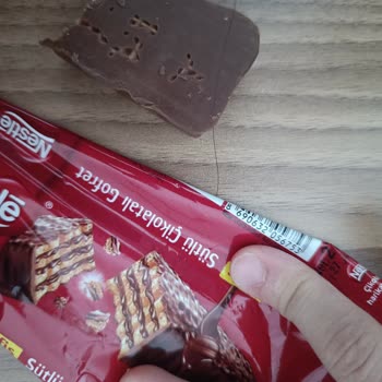 Nestle Gofrette Saç Teli Çıktı: Hijyen İhlali Ve Telafi Talebi