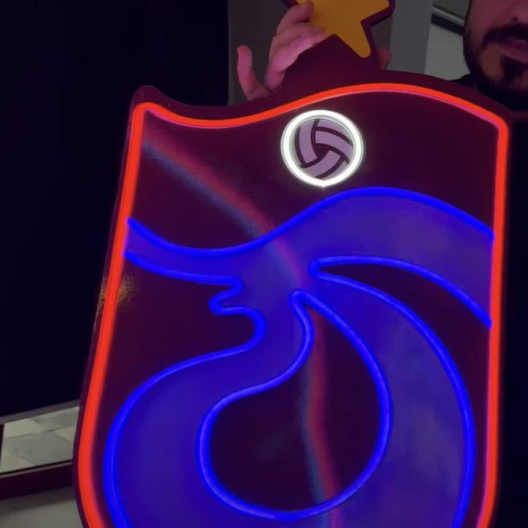 Neonbir Teslim Edilmemiş Futbol Logosu Siparişi Ve Yanıltıcı İddialar
