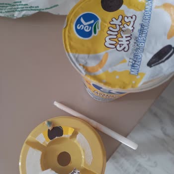 BİM Şubesinde Satılan Muzlu Milkshake'te Küf Bulundu: Hijyen Ve Sağlık Endişesi