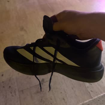 Marka Outlet Online Adidas Orijinal Olduğu Söylenen  Ayakkabı İçin 3.750 TL İade Talebi