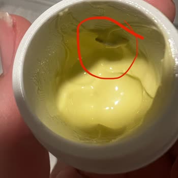 Hepsiburada Üzerinden Alınan Kiehl's Göz Kreminde Sert Yabancı Cisim Ve Çözüm Talebi