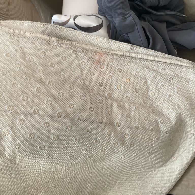 Halılarım Kötü Yıkanmış, Koku Ve Renk Sorunları, Firma Cevapsız