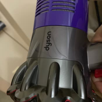 Dyson V10+ Emici Gücü Düşük Ve Hazne Kapağı Kırıldı