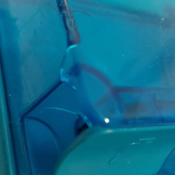 Philips Dikey Elektrikli Süpürge Silme Aparatındaki Su Haznesi Çatladı, Garanti Kapsamında Değişim Talebi