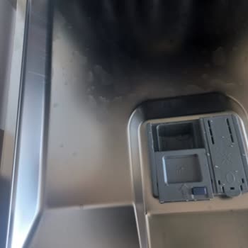 Arçelik Bulaşık Makinesinde Deterjan Artıkları Ve Kurutma Eksikliği