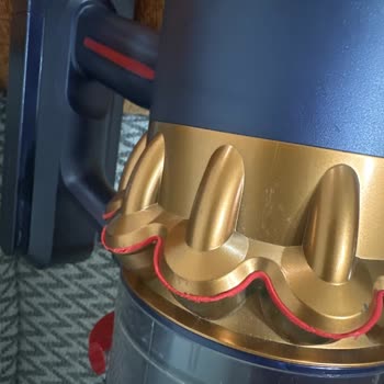 Dyson V15 Deforme Parçası Ve Ücretsiz İnceleme Talebi