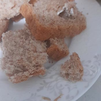 Kepek Ekmeğinde Talaş Benzeri Madde Çıktı, Sağlık Ve Hijyen Endişesi