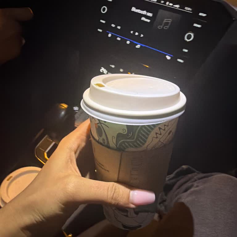 Starbucks Çalışanının Kaba Ve Saygısız Yaklaşımı