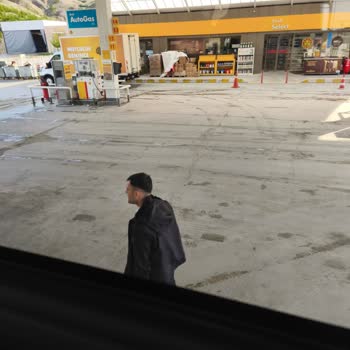Muavinin Saygısız Ve Saldırıcı Tavrı Kadın Yolcuları Güvende Hissettirmedi