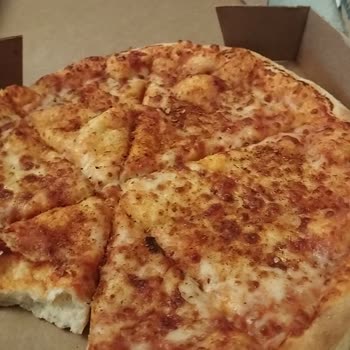 Domino's Pizza Beylikdüzü Şubesinde Malzeme Ve Peynir Açığı