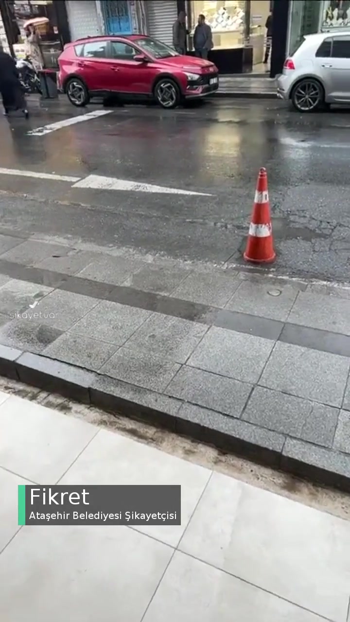 Ataşehir Belediyesi Yolda Oluşan Çukurlar Ve Asfaltlama İhtiyacı videonun kapak resmi