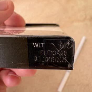 Üretim Hatası: Winston Slims Blue Sigara Paketi Filtre Delikleri Ve Boş Tütün
