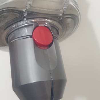 Dyson V12 Detect Slim Esneme Sorunu Ve Garanti Değişim İsteğinde Yaşanan Sorunlar