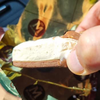 Magnum Sandviç Dondurmada Bisküvi Eksikliği Ve Kalite Kontrol Sorunu
