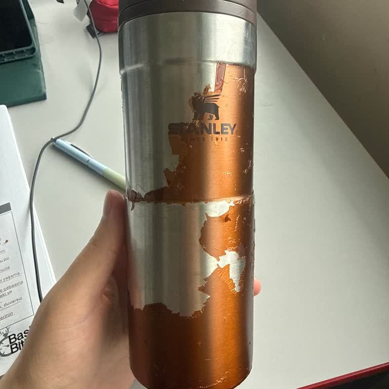 Stanley Termosunda Boya Soyulması Ve Dayanıklılık Eksikliği
