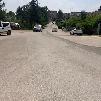 Yüzüncüyıl Mahallesinde Aşırı Hız Ve Hız Düşürücü Önlem Eksikliği