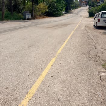 Yüzüncüyıl Mahallesinde Aşırı Hız Ve Hız Düşürücü Önlem Eksikliği