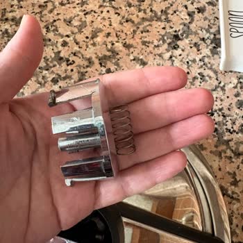 Korkmaz Düdüklü Tencere Düğmesi Kırıldı, Güvenliğim Tehlikede