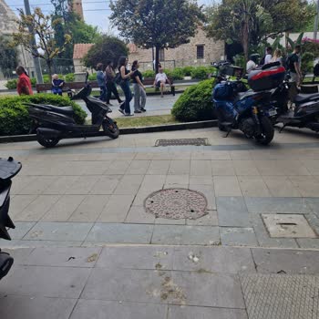 Antalya Cumhuriyet Meydanı'nda Motosiklet Ve Bisiklet Parkına Yönelik Eşitsiz Denetim Şikayeti
