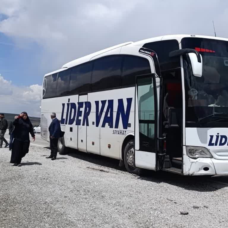 Lider Van Otobüsündeki Sürekli Arızalar Ve Yardım Eksikliği Yolculara Mağduriyet Yaratıyor
