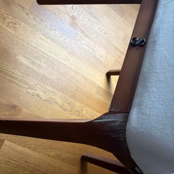 Saloni Mobilyada Boya Solması Ve Atması: Garanti Reddi Ve Ürün Değişimi Talebi