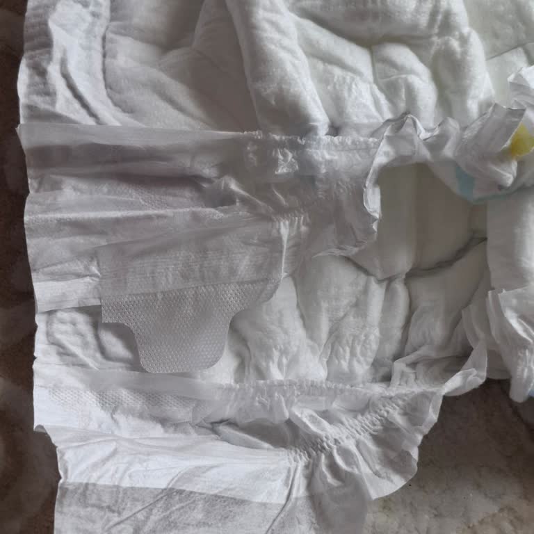 Şok Market'ten Alınan Molfix Bebek Bezlerinde Sızıntı Sorunu