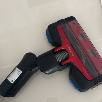 Philips 7043 Şarjlı Dikey Süpürge Başlığı Kırıldı Garanti Kapsamında Değişim Talebi