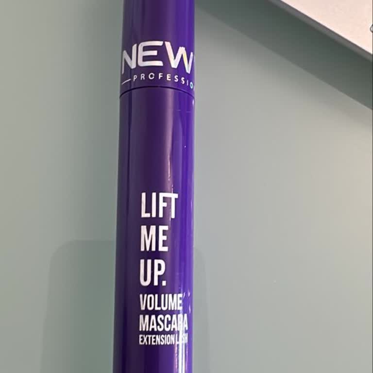 New Well Lift Me Up Volume Maskara Göz Şişmesi Ve Görme Bozukluğuna Neden Oluyor