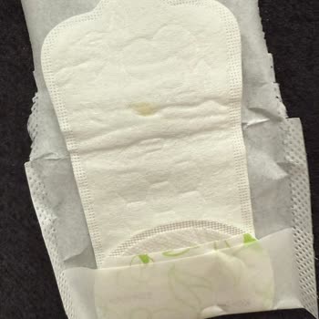 Kotex Günlük Pedinde Sarı Leke Hijyen Ve Sağlık Endişesi