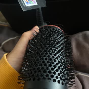 Dyson Airwrap Temizleme Aparatı Ve Fön Başlığı Defolu, Ücretsiz Garanti Değişimi Gerekiyor