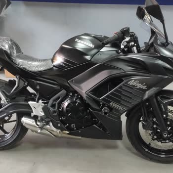 Kawasaki Ninja 650'de Fabrika Kaynaklı Boya Sorunu Garanti Reddiyle Karşılandı