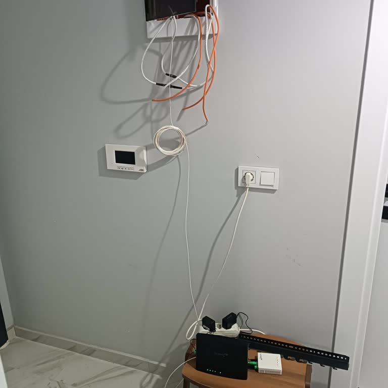 Fiber Nakilinde 800 TL Ek Ücret Talebi Ve Dağınık Kablolama