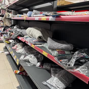 Ataşehir A101 Şubesinde Temizlik Ve Düzen Eksikliği