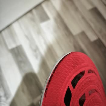 İlk Maçta Kenarları Açılan Adidas Ayakkabının Değişim Ve İade Talebi